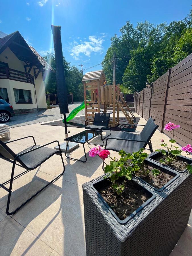 Villa Art Of Harmony Piatra Neamţ Exterior foto