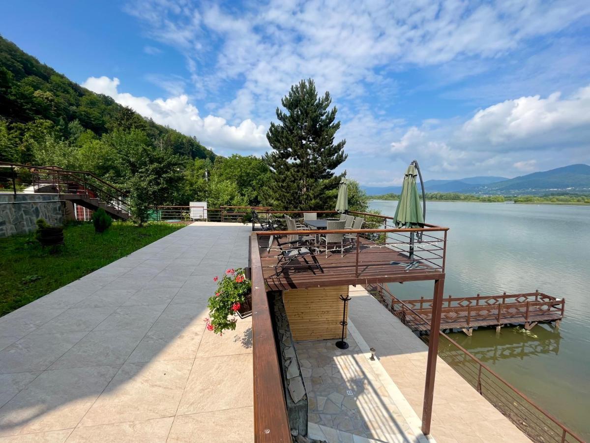 Villa Art Of Harmony Piatra Neamţ Exterior foto