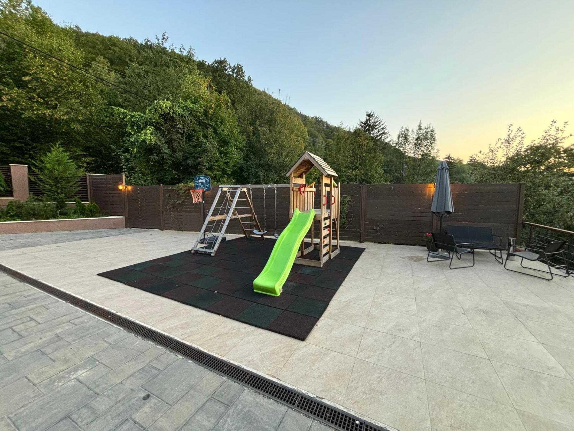 Villa Art Of Harmony Piatra Neamţ Exterior foto