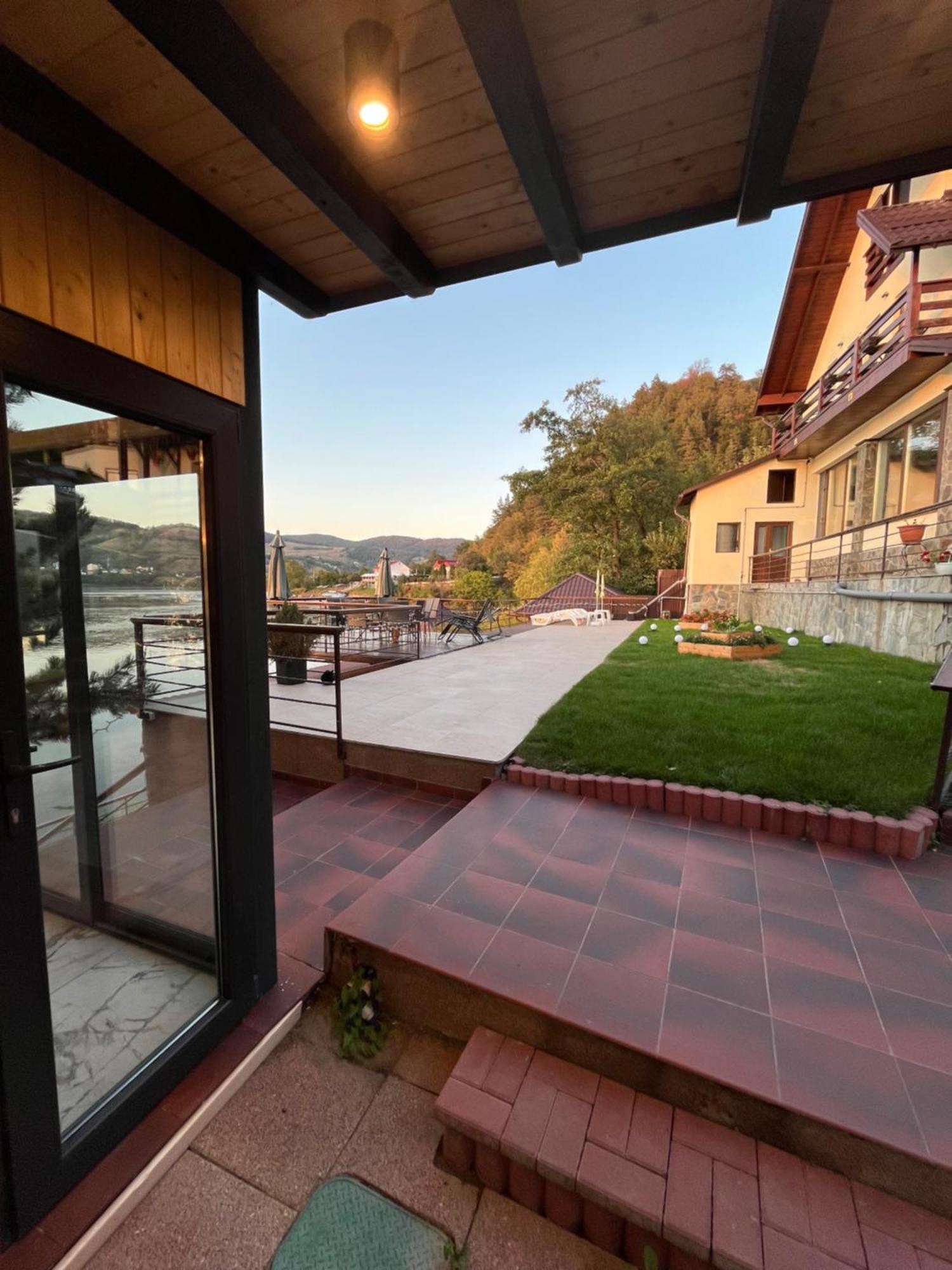 Villa Art Of Harmony Piatra Neamţ Exterior foto