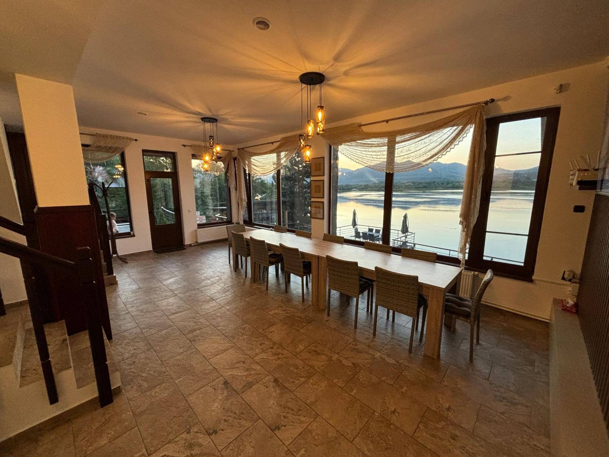 Villa Art Of Harmony Piatra Neamţ Exterior foto