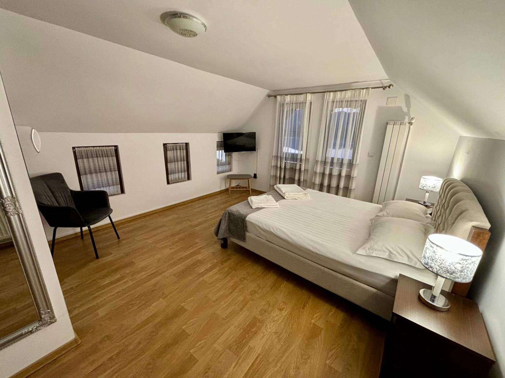 Villa Art Of Harmony Piatra Neamţ Exterior foto
